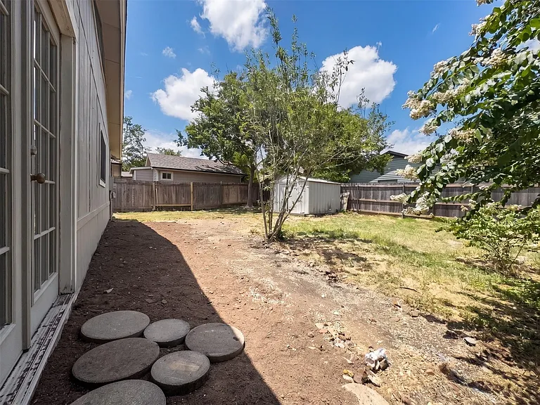 13004 Campos Dr — Photo 34