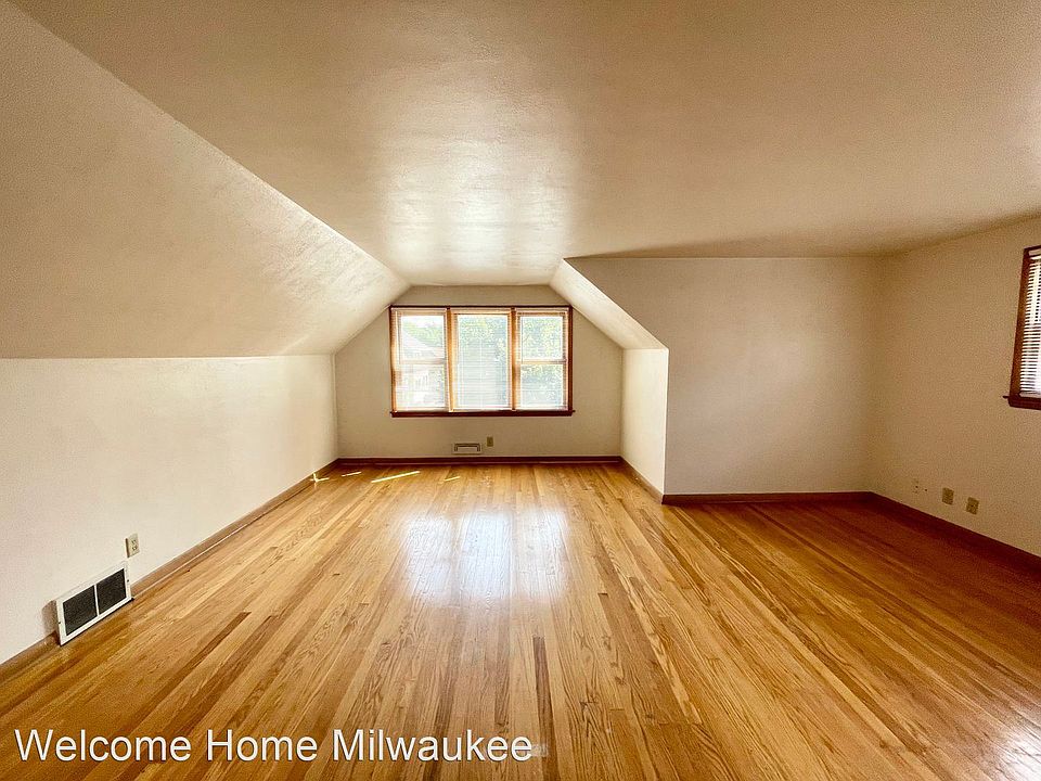 1st image of 2759-2761 N 57th St