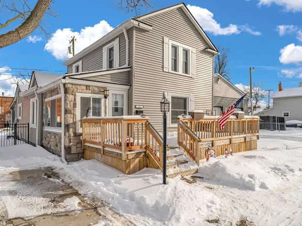 211 S Market St, Marine City, MI 48039