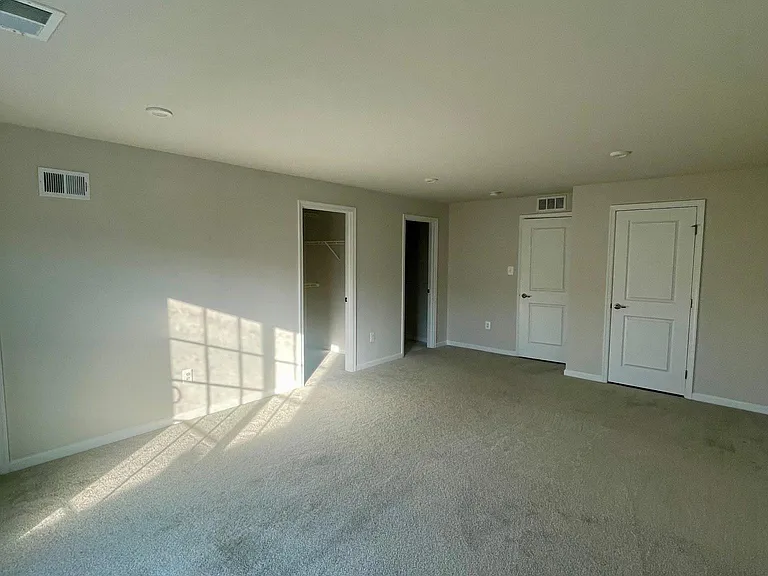 135 Dripping Spring Dr — Photo 24