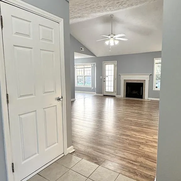 1002 Coalport Rd — Photo 3