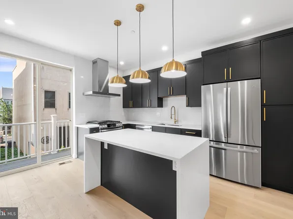 2330 Alter St, Philadelphia, PA 19146