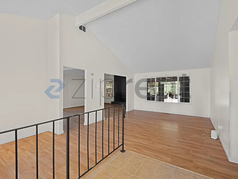 1471 Valenzuela Ct — Photo 4