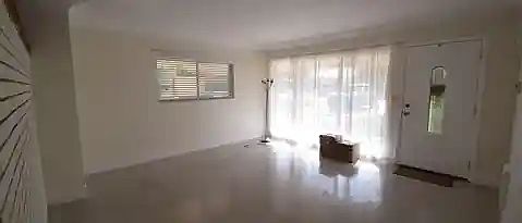 2nd image of 206 Robin Rd