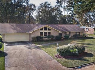 5831 Kings Pl, Jackson, MS 39211