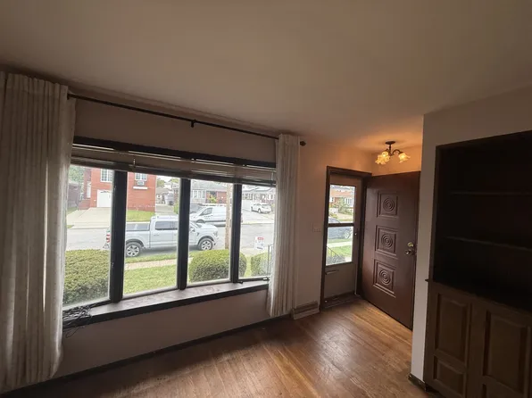 215 Hull Avenue image 1 of 17