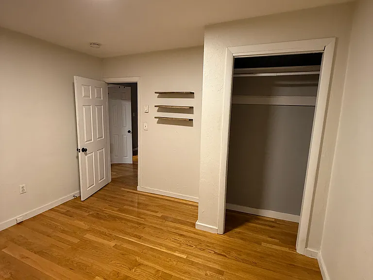 181 Bowen St #1 — Photo 8