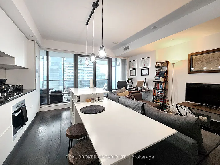 5 Saint Joseph St #2803 — Photo 4