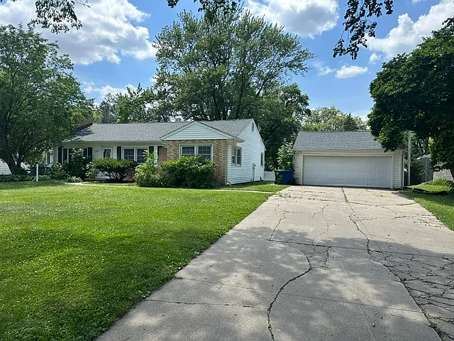 110 Montrose Rd
