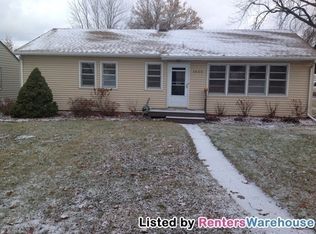 1655 Sandhurst Ave E, Maplewood, MN 55109