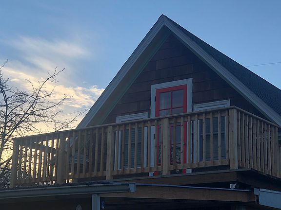 Deck off master bedroom