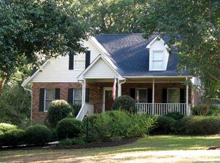 106 Randolph Dr, Iva, SC 29655