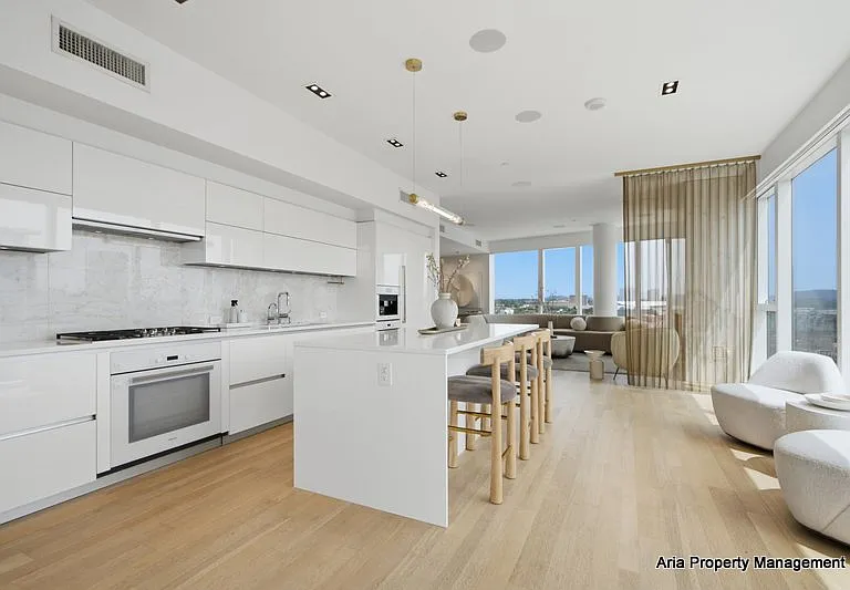 1075 NW Northrup St #1515-1516 — Photo 7