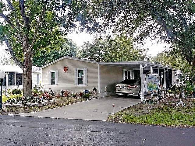 1st image of 406 Kingslake Dr