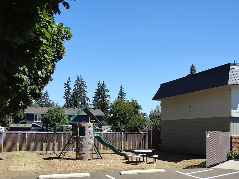 Canby Gardens Townhomes — Photo 13