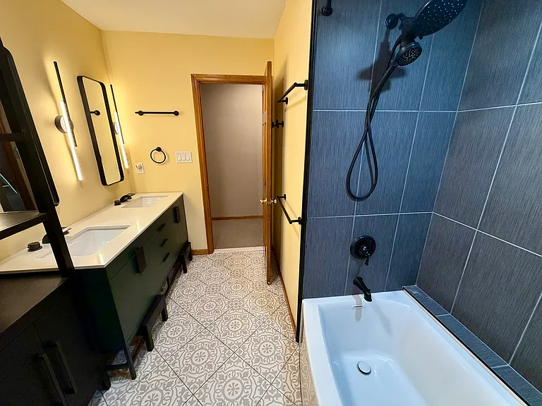 9 Chanowich Ct — Photo 21
