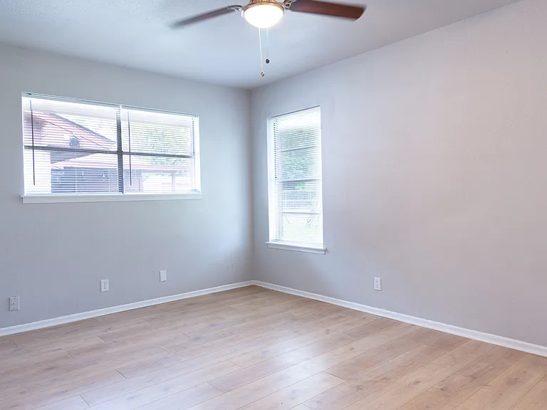 4610 Lavender Ln — Photo 10