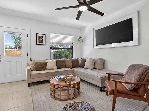 3rd image of 1501 NE 7th Ave APT 5