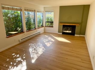 12033 15th Ave NE APT 101, Seattle, WA 98125
