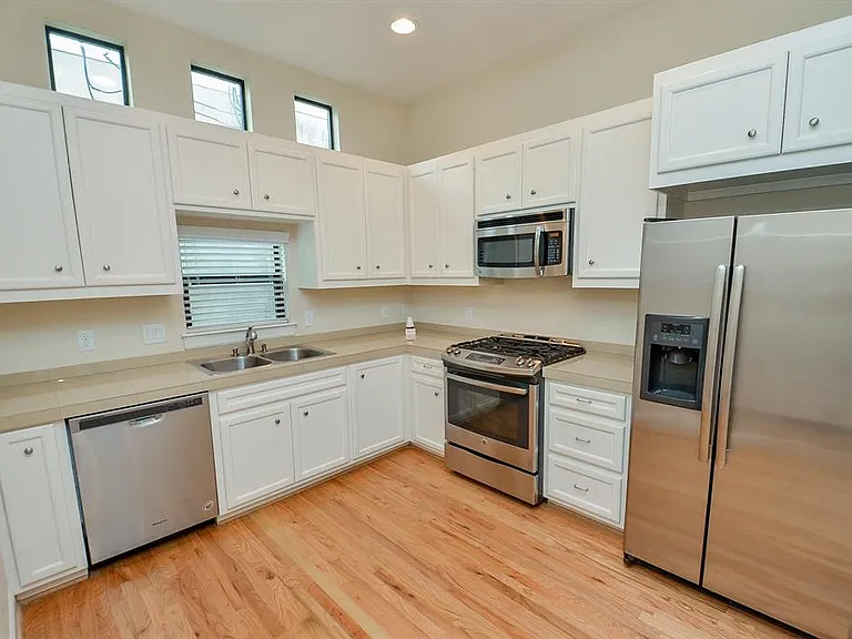 11315 S Main St #1-301 — Photo 12