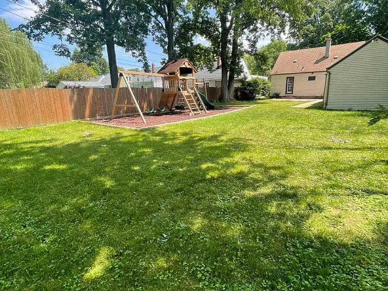 66 Woodridge Ave — Photo 13