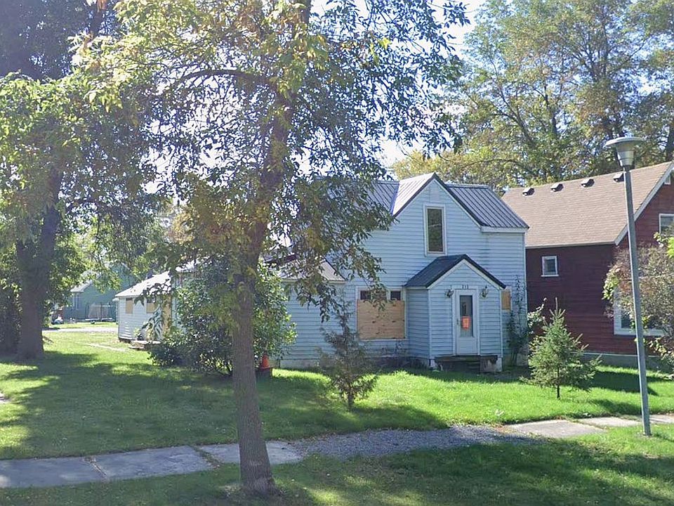 2nd image of 515 7th St