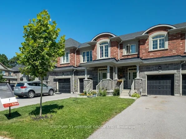 28 Cupples Farm Ln #Townhouse, East Gwillimbury, ON L0G 1M0