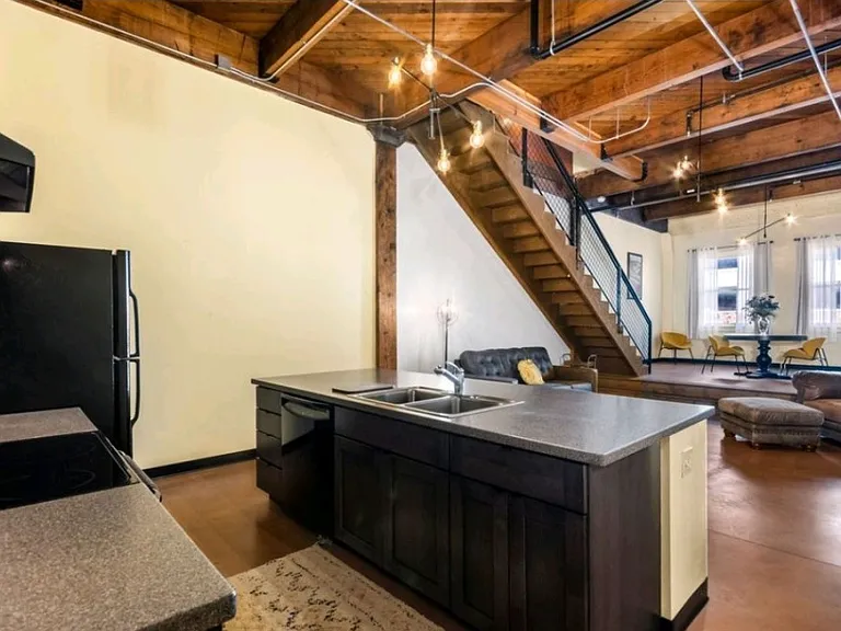 2702 Montana Ave #303 — Photo 3