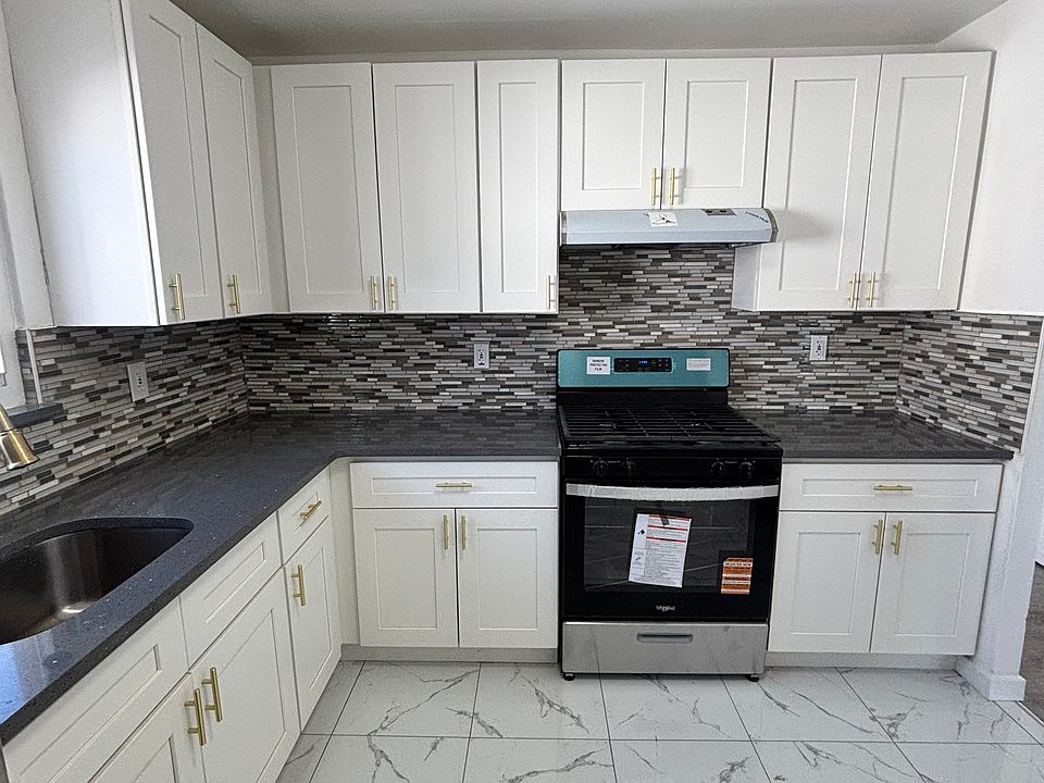 1st image of 737 Pine St #2