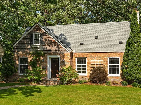 5409 Oaklawn Ave, Edina, MN 55424