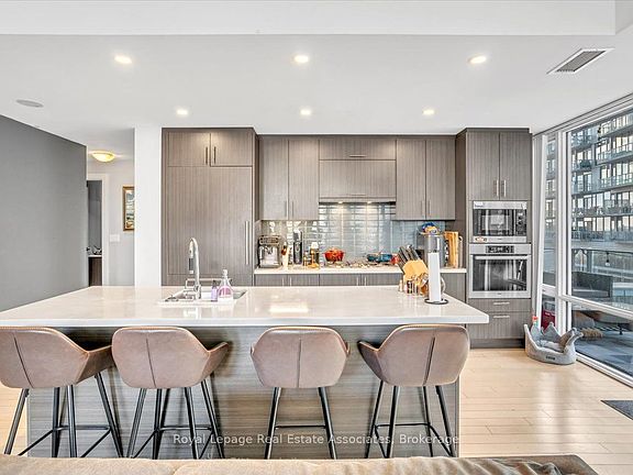 3rd image of 29 Queens Quay E #323