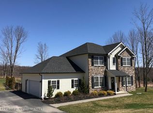 1026 Circle Green Dr, Clarks Summit, PA 18411