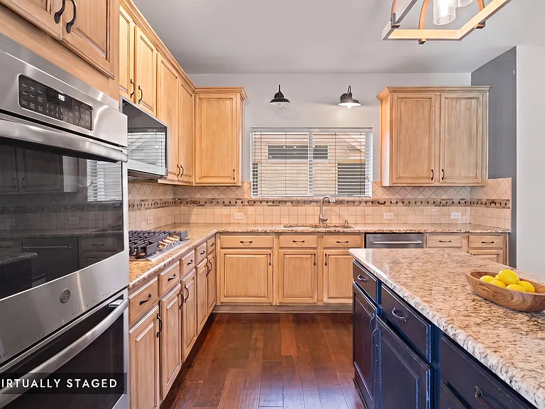 735 Yellowstone Dr — Photo 10