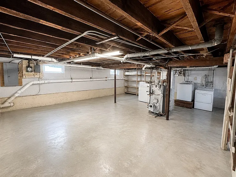 247 Sycamore St — Photo 16