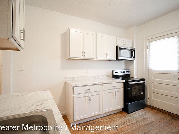 3rd image of 1412 W 107th St #7