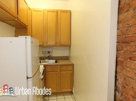 3rd image of 511 W Melrose St #1170108