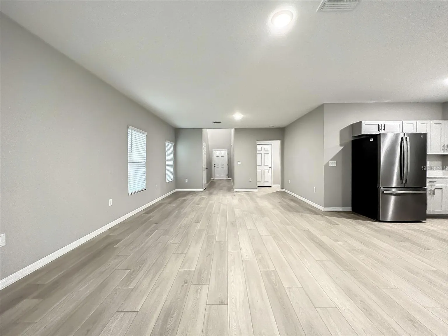 5 bed, 2470 sqft, $2,600 — Photo 3