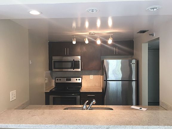 3rd image of 800 N Miami Ave APT 209