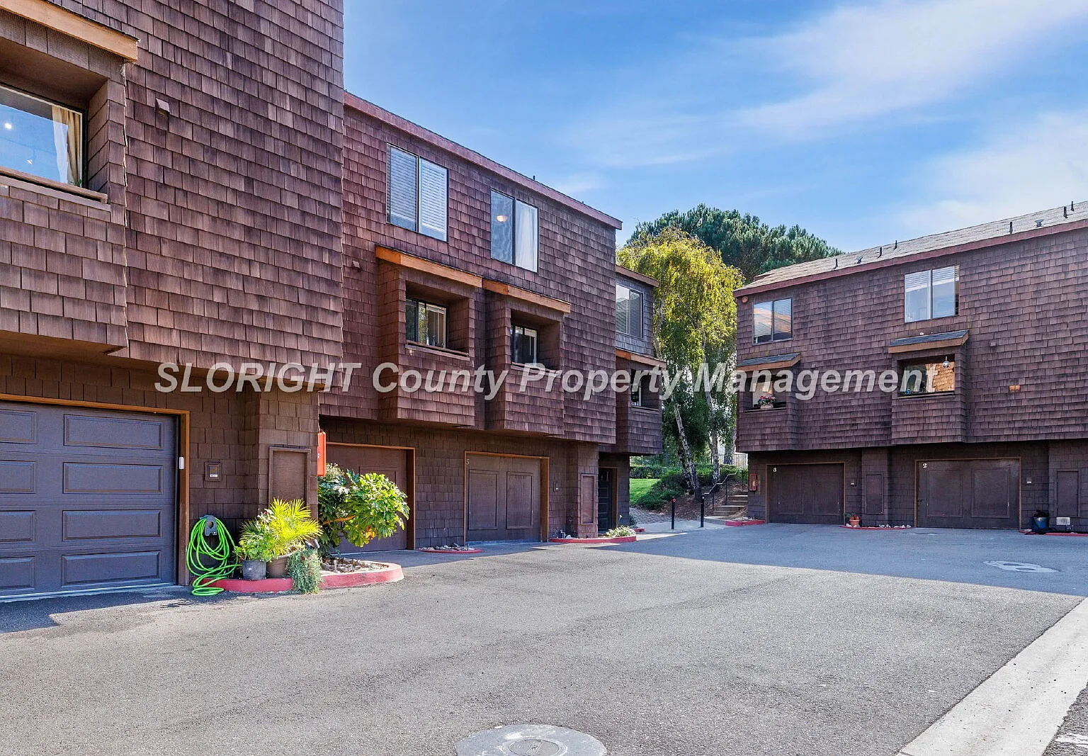 2 bed, 1.5 bath, 1125 sqft, $3,200 — Photo 1