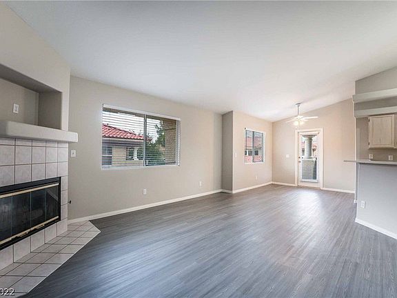 5th image of 372 Sunward Dr #372