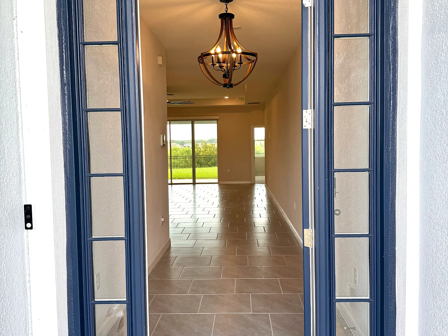 4 bed, 2393 sqft, $3,150 — Photo 2