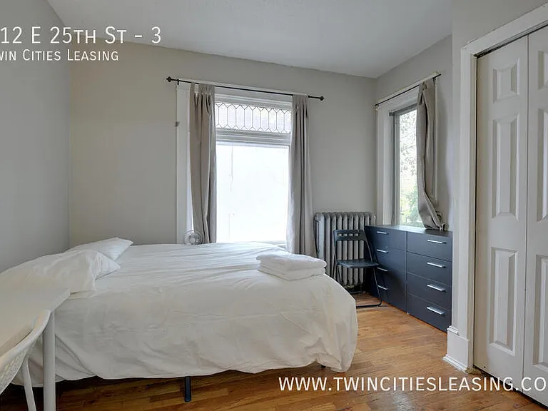 912 E 25th St #3 — Photo 41