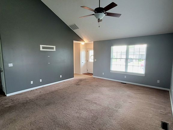 4th image of 1306 W Daniel Dr