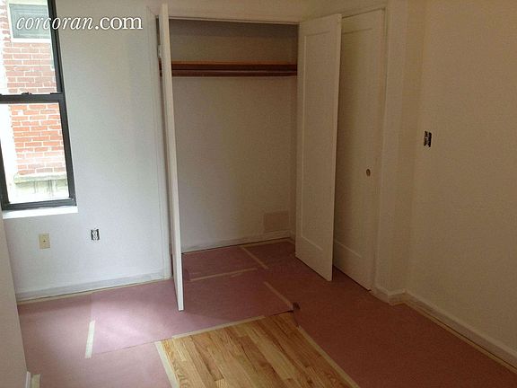 4th image of 501 12th St APT 2R