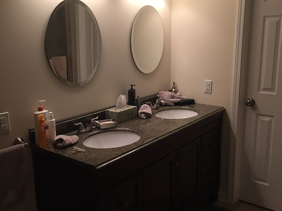 1st image of 39 Clearvale Dr
