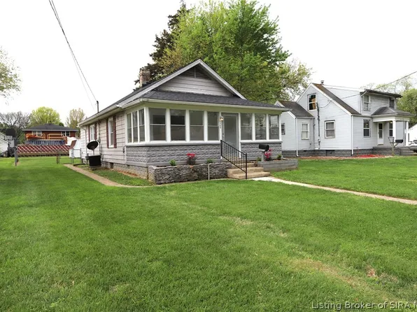 528 W Norwood Avenue, Clarksville, IN 47129