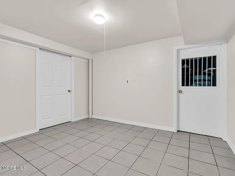 37 Highland Ave — Photo 40