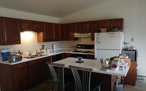 3rd image of 676 Cumberland Trl APT B2
