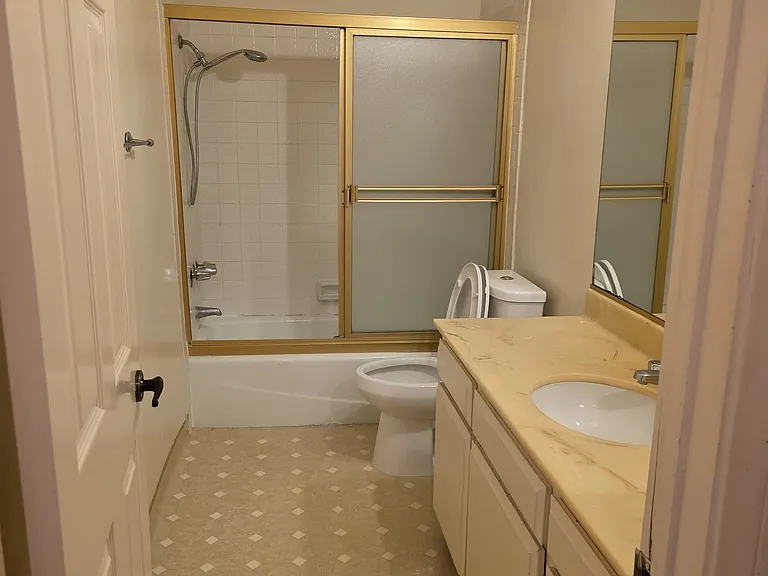 1739 Federal Ave #104 — Photo 7