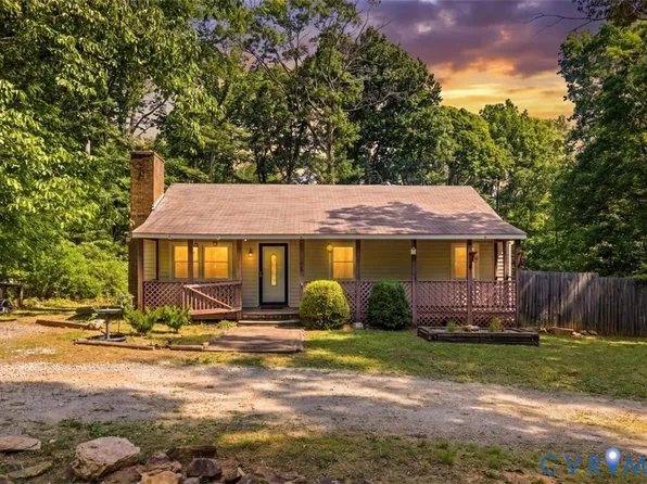 2726 Daphne Ln, Powhatan, VA 23139